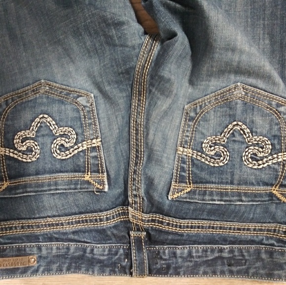 be Rock by Express dark faded embroidered jeans. - Picture 4 of 7